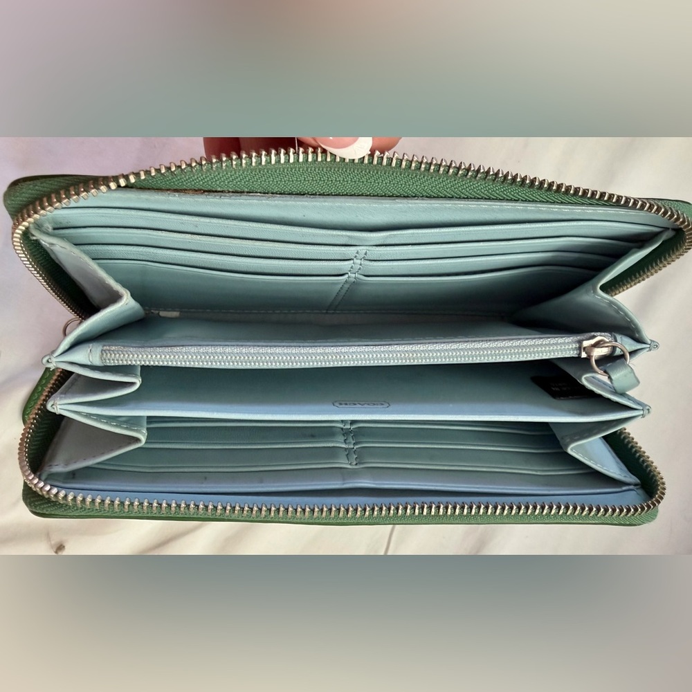 Coach Legacy Patent Leather Green Quilted Zip Around Purse Wallet Wristlet Y2K - Picture 6 of 6